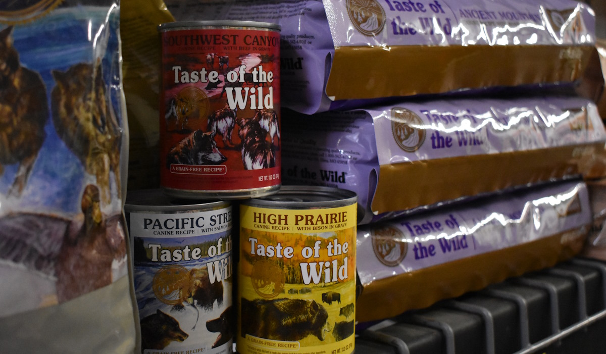 taste of the wild dog food at pet supply store